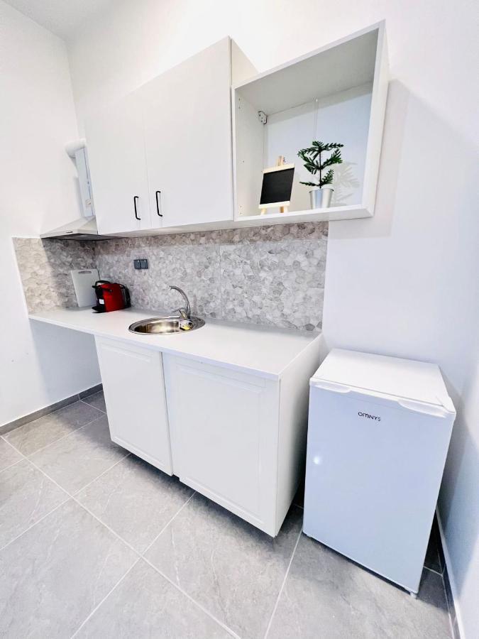 Sky Inn With Great Location Wonderful Acropolis View In Neos Kosmos Atenas Exterior foto